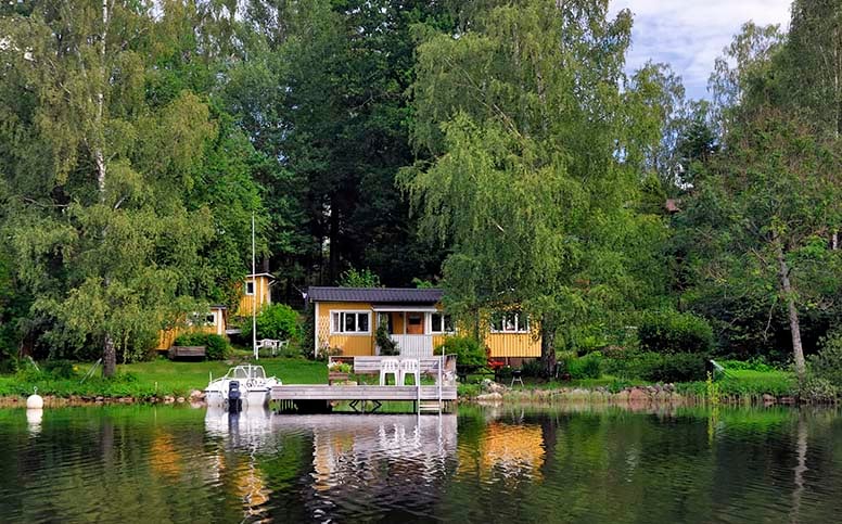 Mökkikauppa vetää, mutta hinnasta kannattaa tinkiä