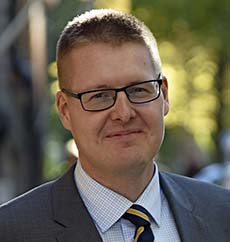 "Asuntoja rakennetaan nyt kasvukeskuksiin ja nimenomaan muuttoliikkeen vuoksi", Rakennusteollisuus RT:n pääekonomisti Sami Pakarinen. Pääekonomisti Sami Pakarinen