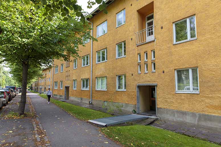 Keltainen kerrostalo