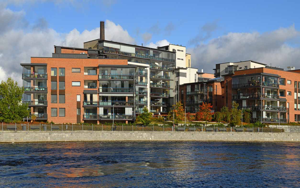 Kerrostaloja Tampellan alueella Tampereella