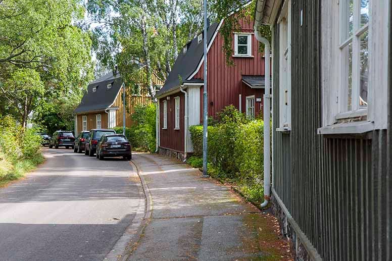 Vanhoja omakotitaloja