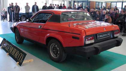 Triumph TR7 myytiin huutokaupassa 4 600 eurolla.