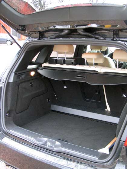 Mercedes-Benz bsarjan autossa on tavaratilaa 488 litraa.
