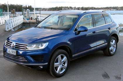 Volkswagen Touaregissa on uusi keulailme.