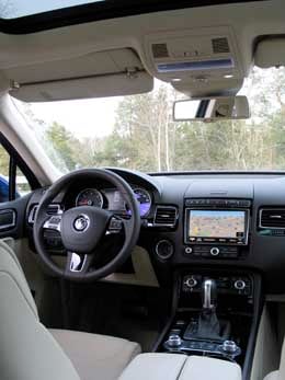 Volkswagen Touaregin hallintalaitteet ovat hyvin kohdallaan.