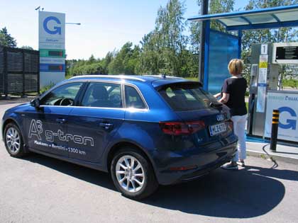Kaasuauton tankkaus