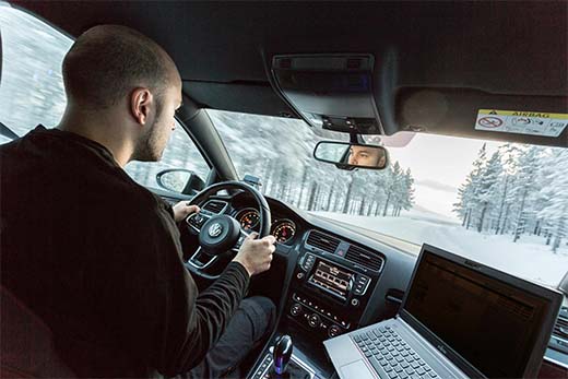 Nokian Renkaiden testialueella Ivalossa riittää tilaa renkaiden koeajamiseen. 