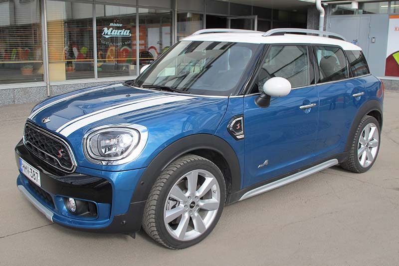 Mini Countryman sopii rahakkaalle hipsterille