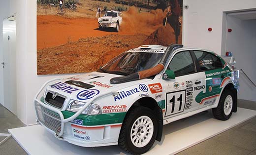Octavia oli ralliase jälleen vuosituhannen vaihteessa. Škodan museossa Mladá Boleslavissa on Suomessakin tunnetun Saksan rallimestarin Armin Schwartzin kansainvälisissä ralleissa käyttämä WRC-Octavia, jonka kovin saavutus oli kolmas sija Safari rallissa 2001.