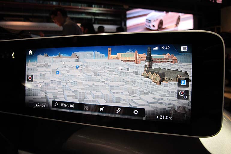 A-sarjalaisessa oleva Mercedes-Benzin uusimman sukupolven grafiikka on todella näyttävän näköistä. 
