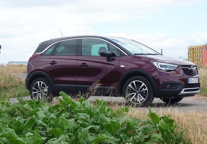 Opel X -mallistossa vähäpäästöisyys ja nykytekniikka lyövät kättä