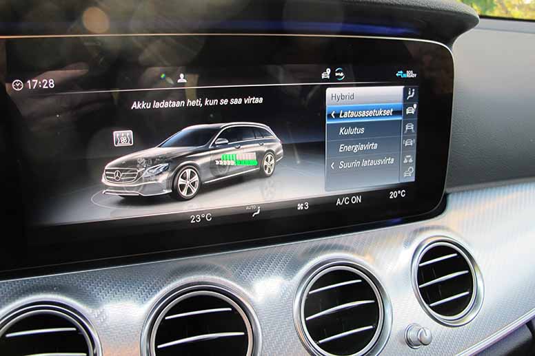 Volvon ja Audin ladattavien dieselhybridien valmistuksen loputtua Mercedes-Benzin de-versiot ovat uusien autojen joukossa ainoita lajissaan. Juttu ja video ovat vuodelta 2019. 