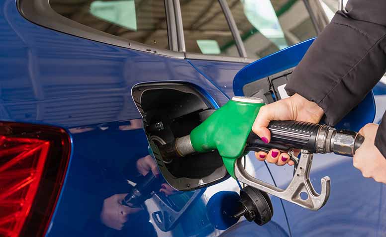 Laskeeko hallituksen linjaus bensiinin ja dieselin hintaa?