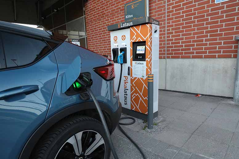 Sähköauton latauspiste