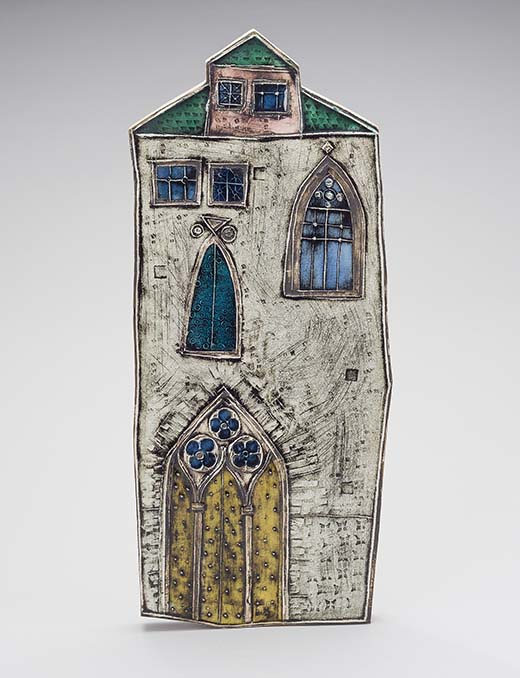 Rut Brykin keramiikkatöiden suosio kasvaa yhä. Helsingin Bukowskisin Design + art -huutokaupassa 9.11. myytiin hänen keramiikkareliefinsä Venetsialainen palatsi, Giorno vuodelta 1955. Se on korkeudeltaan 58 cm ja leveydeltään 25 cm. Siitä maksettiin huutomaksuineen noin 13 500 euroa. Kuva: Bukowskis