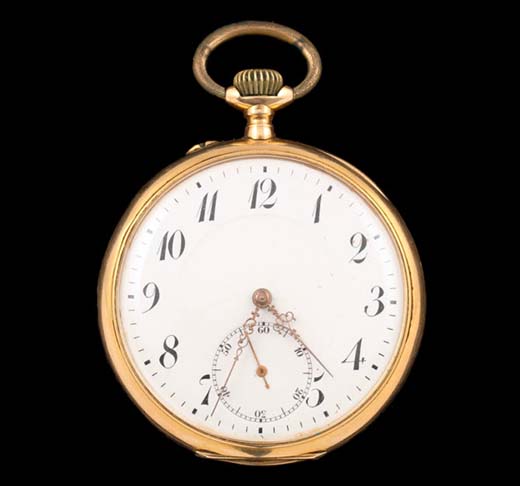 Niin ikään Annmari´silla oli kaupattavana taskukello, johon on kaiverrettu ”Halikon kuntalaisilta 1918, vapaussodan voitosta”. Taskukello on 14 karaatin kultaa, ja sen bruttopaino on 81,7 g. Kello maksoi huutomaksuineen vajaat 500 euroa. Kuva: Annmari´s