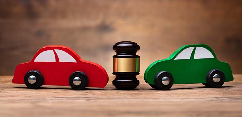 Huutokauppanuija ja leluautot