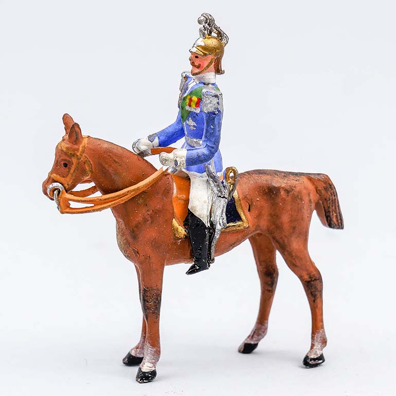 Helanderin huutokaupassa syksyllä realisoitiin puolestaan hieno tinasotilaskokoelma, mutta hinnat jäivät aika vaisuiksi. Tämä Saksan keisari Wilhelm II:sta esittävä tinasotilas maksoi vain noin 60 euroa, vaikka se oli alkuperäislaatikossa pehmusteineen. Kuva: Helanderin huutokauppa