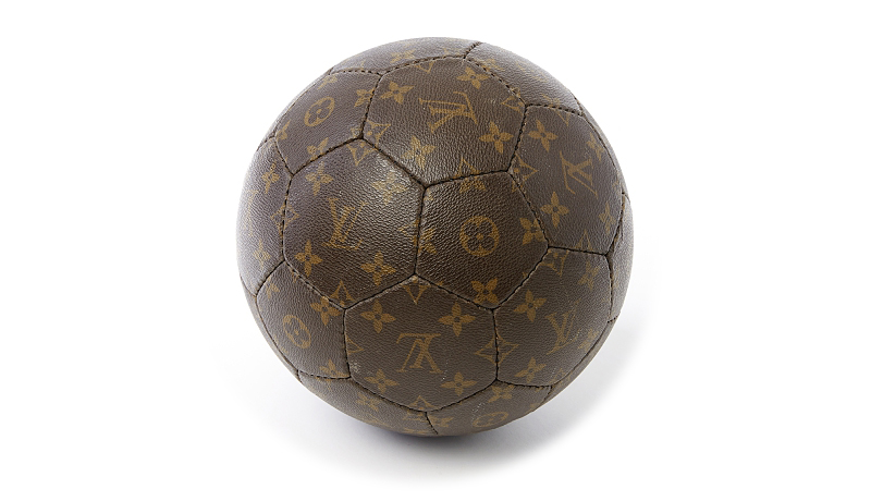 Keräilijät kuumenivat – jalkapallo 2 000 eurolla