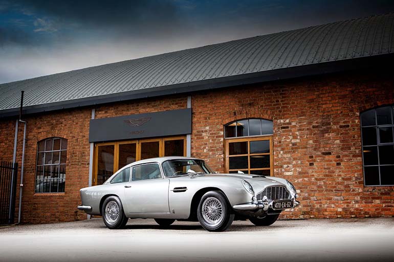 Maailman tunnetuimmaksi autoksi tituleerattu James Bondin Aston Martin DB5 vuodelta 1965 huutokaupattiin Yhdysvalloissa elokuussa. Auton restaurointi kesti peräti nelisen vuotta. Simon Clay ©2019/RM Sotheby's