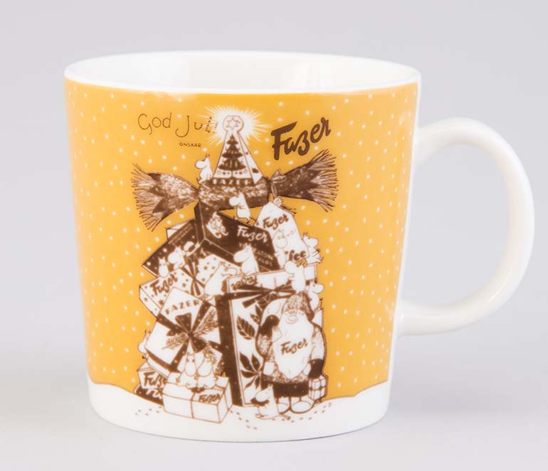 Muumimukiharvinaisuus ”Fazer Café” oli myynnissä Bukowskin Helsingin huutokaupassa marraskuussa. Arviohinta oli 3 500–4 000 euroa, muta mukista maksettiin lopulta huutomaksuineen yli 7 300 euroa. Kuva: Bukowskis