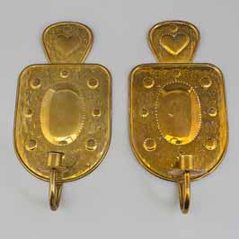 1900-luvulla valmistetut barokkityyliset lampetit. Lähtöhinta noin 150 euroa. Kuva: Bukowskis