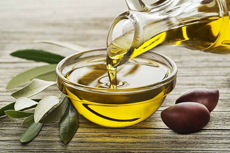 Tiikkiesineet lumosivat keräilijän – helppohoitoinen tiikkivati pitää oliiviöljystä