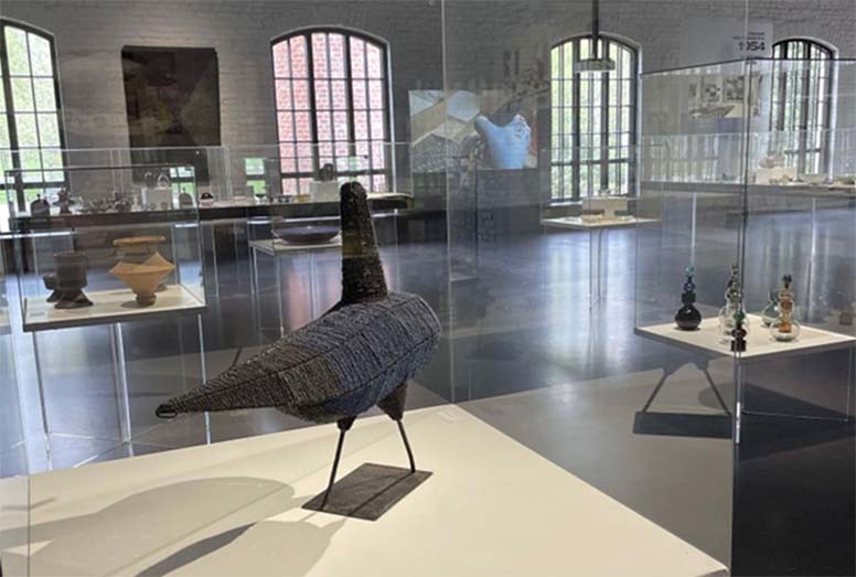 Milanon ihme lumoaa Riihimäellä – suomalaisen designin kulta-aika tutuksi lasimuseossa