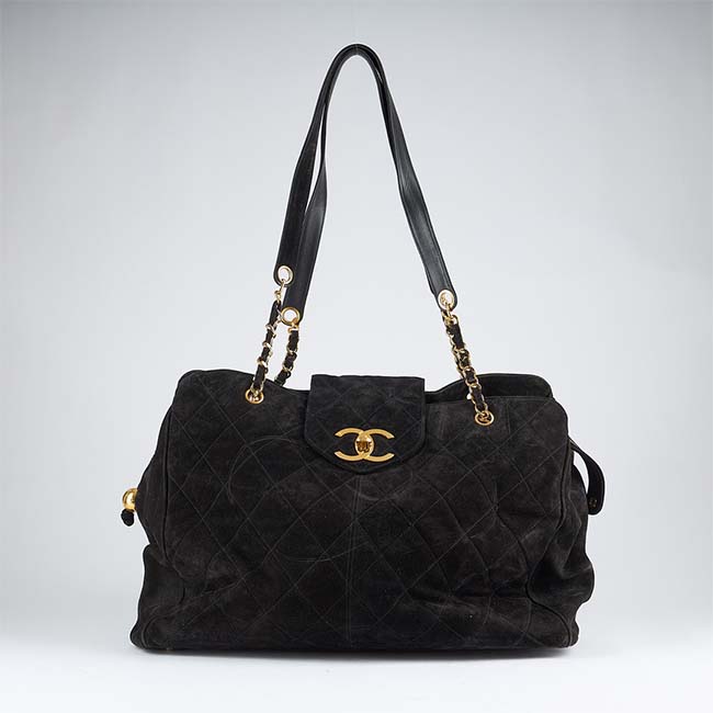 CHANEL, Supermodel jumbo tote bag 1994-1996_Kuva_Stockholms Auktionsverk.jpg
