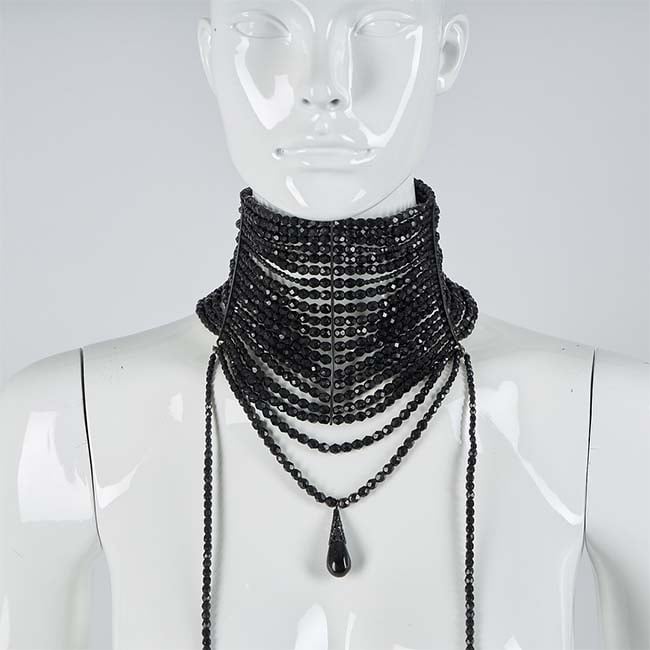 CHRISTIAN DIOR, design John Galliano, collier, svart strass, metall_Kuva_Stockholms_Auktionsverk.jpg