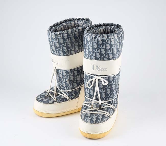 DIOR, Moon Boots_Kuva_Stockholms_Auktionsverk.jpg