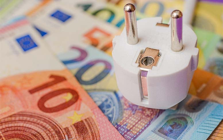 Kotitalous myy sähköä – on tästä ilmoitettava verottajalle?