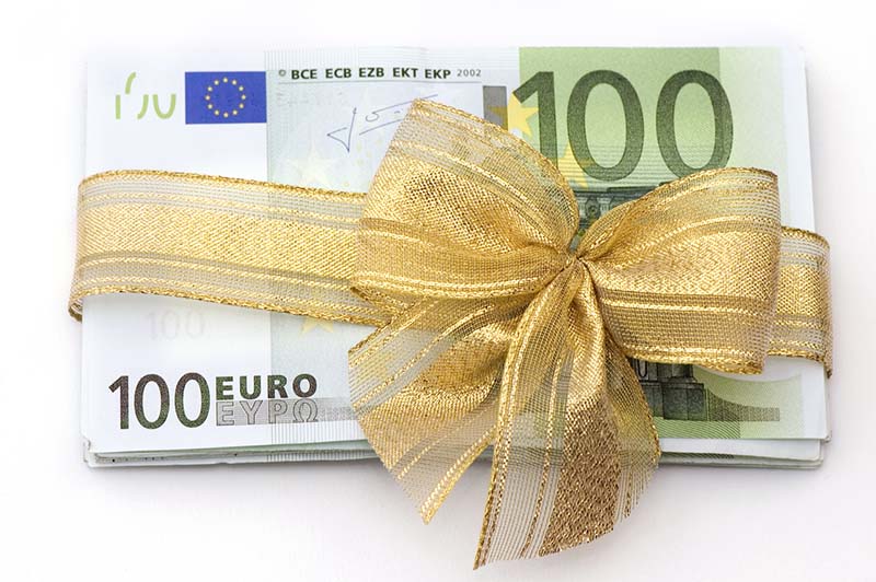 Euroja lahjaksi