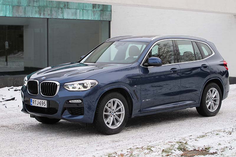 BMW X3 uudistui – vai uudistuiko?