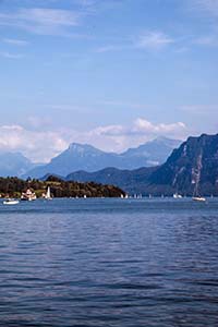 Luzernissa on upeita järvimaisemia.