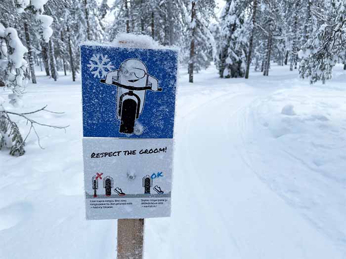 Talvipyöräily on hauskaa puuhaa Lapissa. Fatbiken paksut renkaat pehmentävät menon kuoppaisilla metsäpoluilla. Kuva: Matti Remes