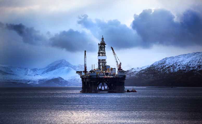 Uusiutuva energia korvaa fossiilisia polttoaineita – vieläkö öljy-yhtiöihin kannattaa sijoittaa?