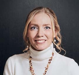 ”Naiset arvostavat sijoittamisessa enemmän eettisiä ja ympäristöön liittyviä näkökulmia. Se on hyvä lähestymistapa, sillä vastuullisesti toimivat yritykset menestyvät usein muita paremmin pitkällä aikavälillä”, United Bankersin johtaja Inka Noramaa sanoo.