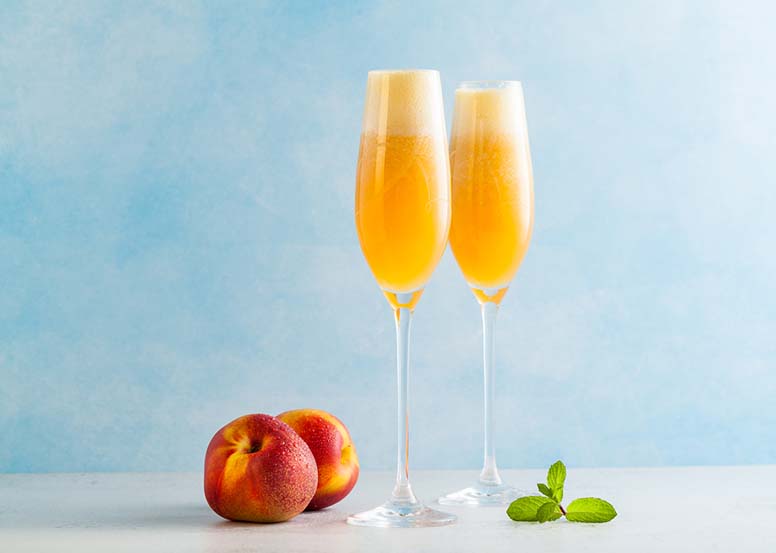 Samppanjaa ja kuohuviiniä – Mimosa, Bellini ja Kir Royal ovat klassikkodrinkkien aatelia