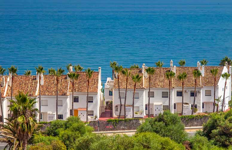 Loma-asunto Espanjassa – onko myyntivoitosta maksettava veroa?