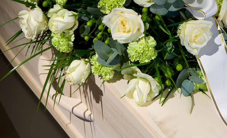Onko hautausavustus merkittävä perukirjaan?